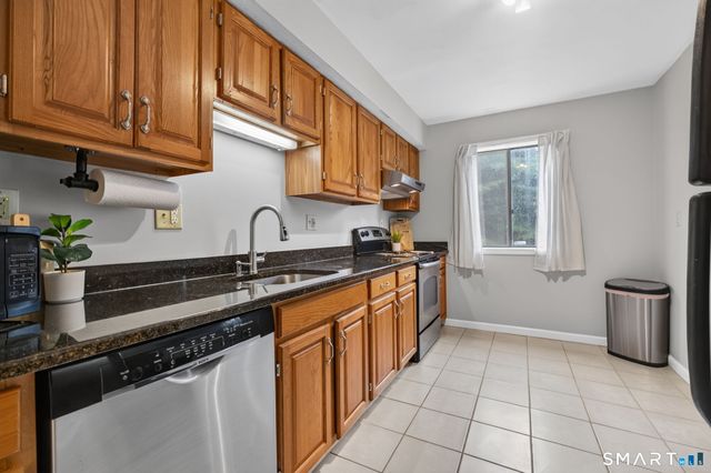 25 Florence Road 85, Branford, CT 06405