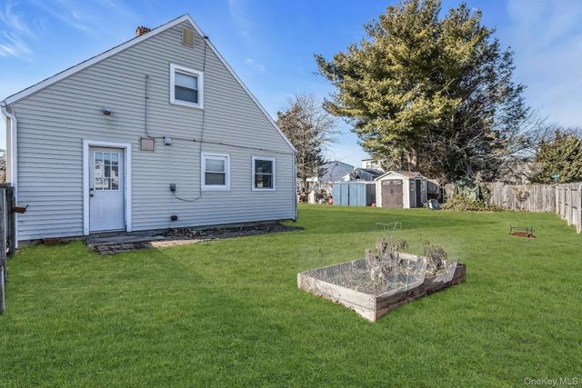 45 Chase Lane, Levittown, NY 11756