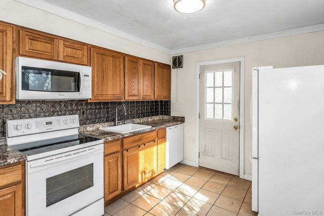 45 Chase Lane, Levittown, NY 11756