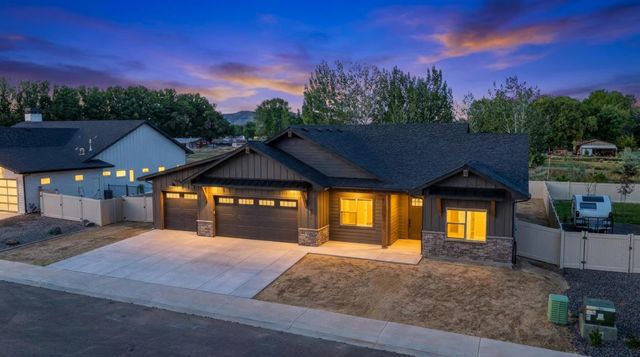 780 Captains Way, Grand Junction, CO 81505