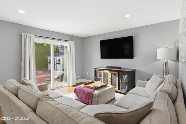 1020 Gregory Terrace, Toms River, NJ 08753