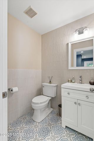 1020 Gregory Terrace, Toms River, NJ 08753