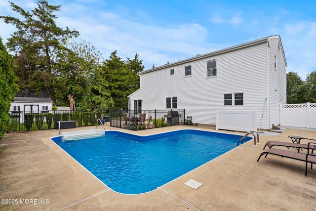 1020 Gregory Terrace, Toms River, NJ 08753