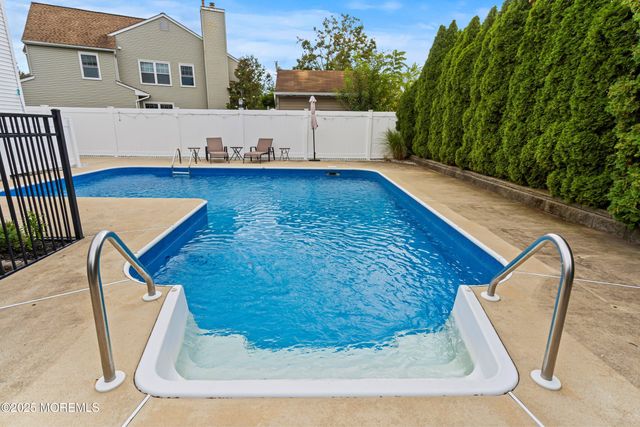 1020 Gregory Terrace, Toms River, NJ 08753