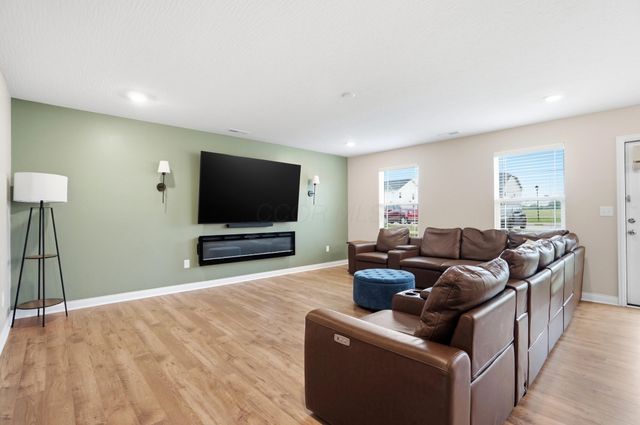 317 Genoa Road, Commercial Point, OH 43116