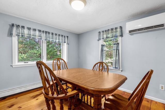 11 Lantern Ln, Plymouth, MA 02360
