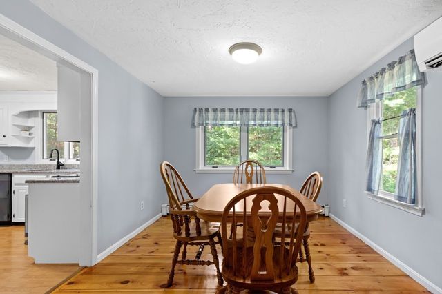 11 Lantern Ln, Plymouth, MA 02360