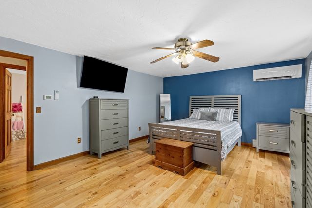 11 Lantern Ln, Plymouth, MA 02360