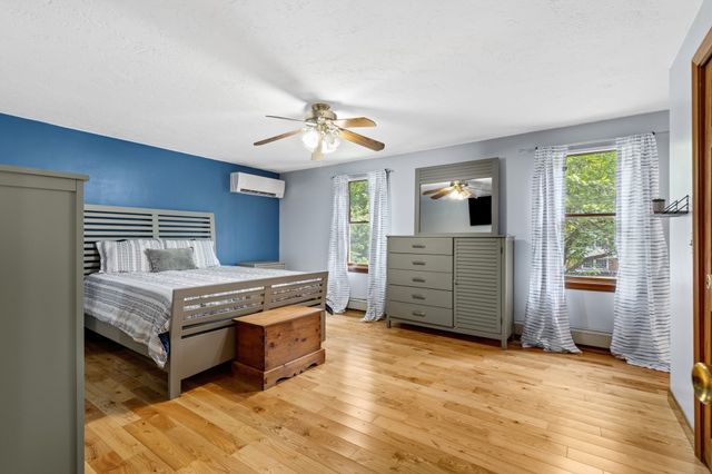 11 Lantern Ln, Plymouth, MA 02360