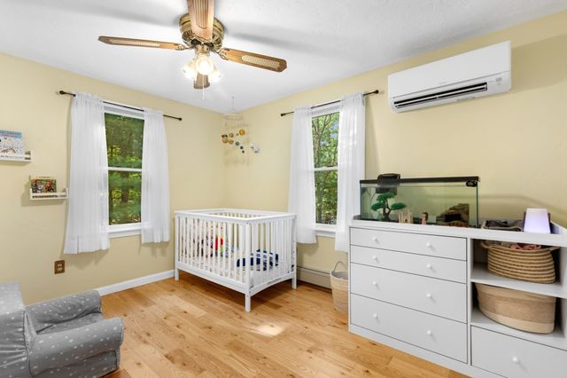 11 Lantern Ln, Plymouth, MA 02360
