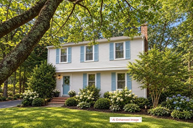 11 Lantern Ln, Plymouth, MA 02360