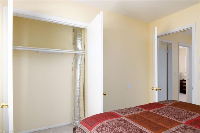 302 Mountainbrook Drive, King, NC 27021