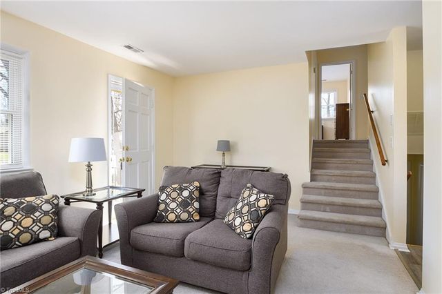 302 Mountainbrook Drive, King, NC 27021