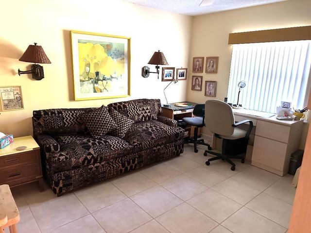 8305 Casa Del Lago E, Boca Raton, FL 33433