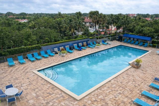 8305 Casa Del Lago E, Boca Raton, FL 33433