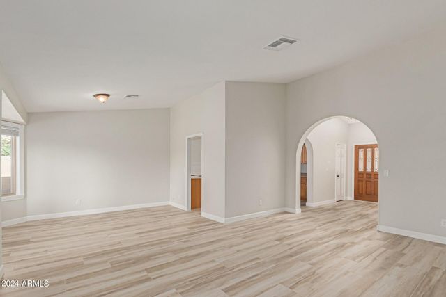 10185 E Becker Lane, Scottsdale, AZ 85260