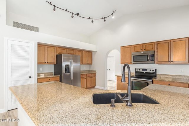 10185 E Becker Lane, Scottsdale, AZ 85260