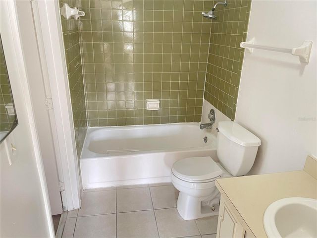 2352 HUNTINGTON GREEN COURT 7, Orlando, FL 32839