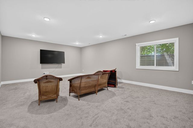 1110 S Atticus Street, West Des Moines, IA 50266