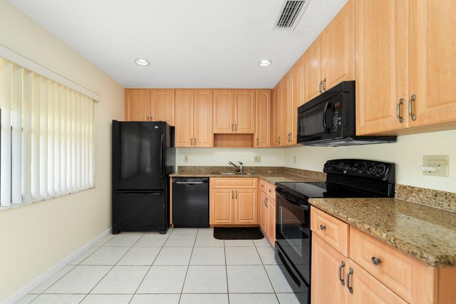 1720 Palmland Drive Unit 5a, Boynton Beach, FL 33436
