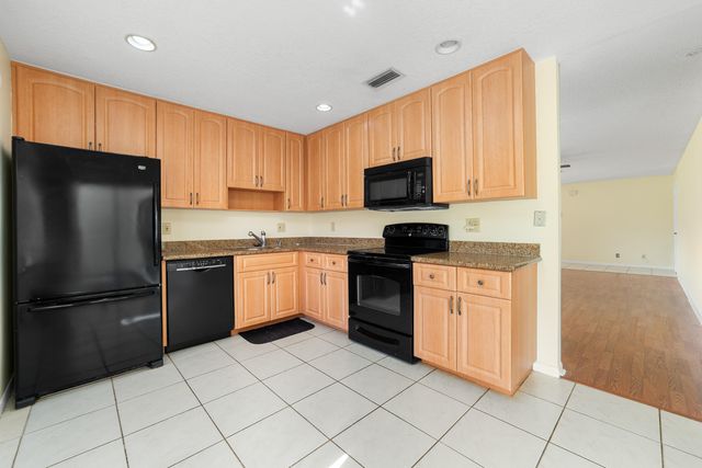 1720 Palmland Drive Unit 5a, Boynton Beach, FL 33436