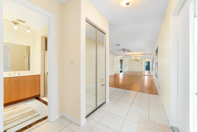 1720 Palmland Drive Unit 5a, Boynton Beach, FL 33436