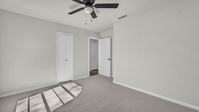 211 Pebblebrook Street, Arlington, TX 76014