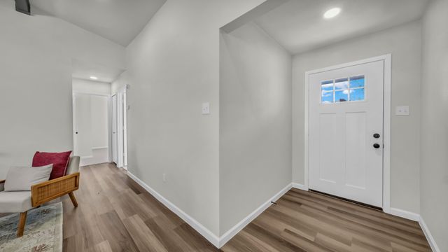 211 Pebblebrook Street, Arlington, TX 76014