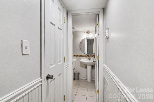 1236 Archdale Drive F, Charlotte, NC 28217