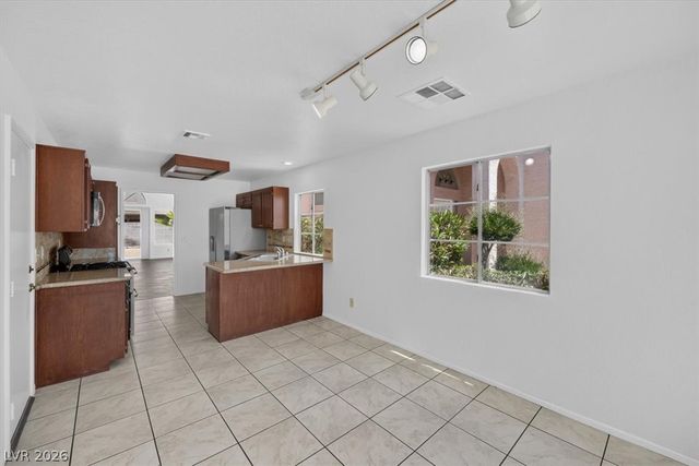 1730 Garden Path Court, Las Vegas, NV 89119