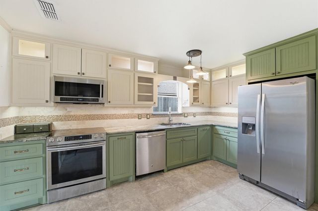 7307 Ironwood Lane, Baytown, TX 77521