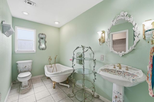 7307 Ironwood Lane, Baytown, TX 77521