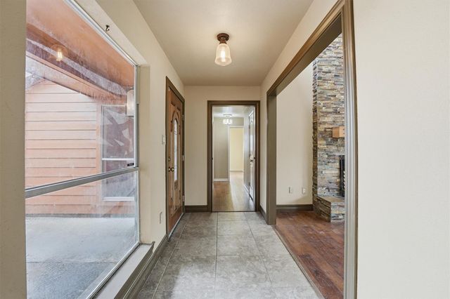 7307 Ironwood Lane, Baytown, TX 77521