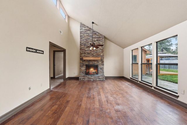 7307 Ironwood Lane, Baytown, TX 77521