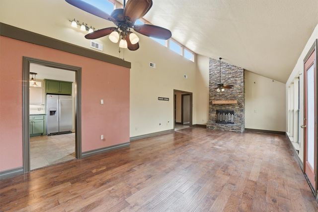 7307 Ironwood Lane, Baytown, TX 77521