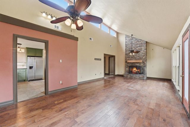 7307 Ironwood Lane, Baytown, TX 77521