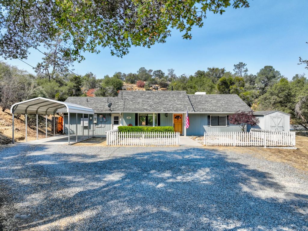 31070 Yosemite Springs Parkway, Coarsegold, CA 93614