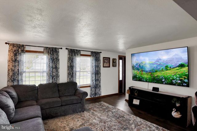 6 JAMES STREET, Mill Hall, PA 17751