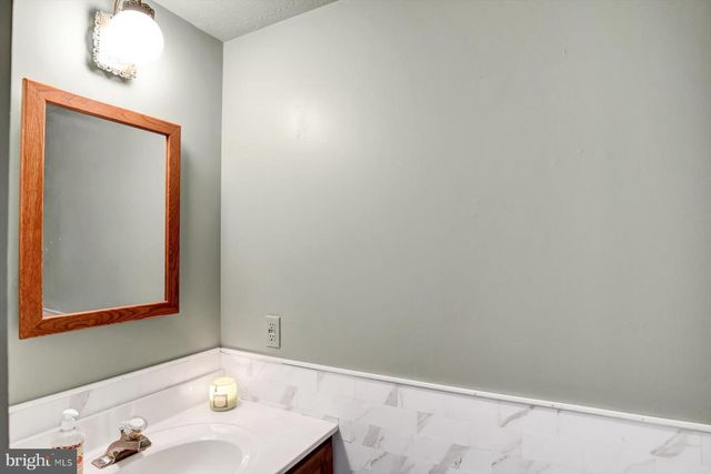 6 JAMES STREET, Mill Hall, PA 17751