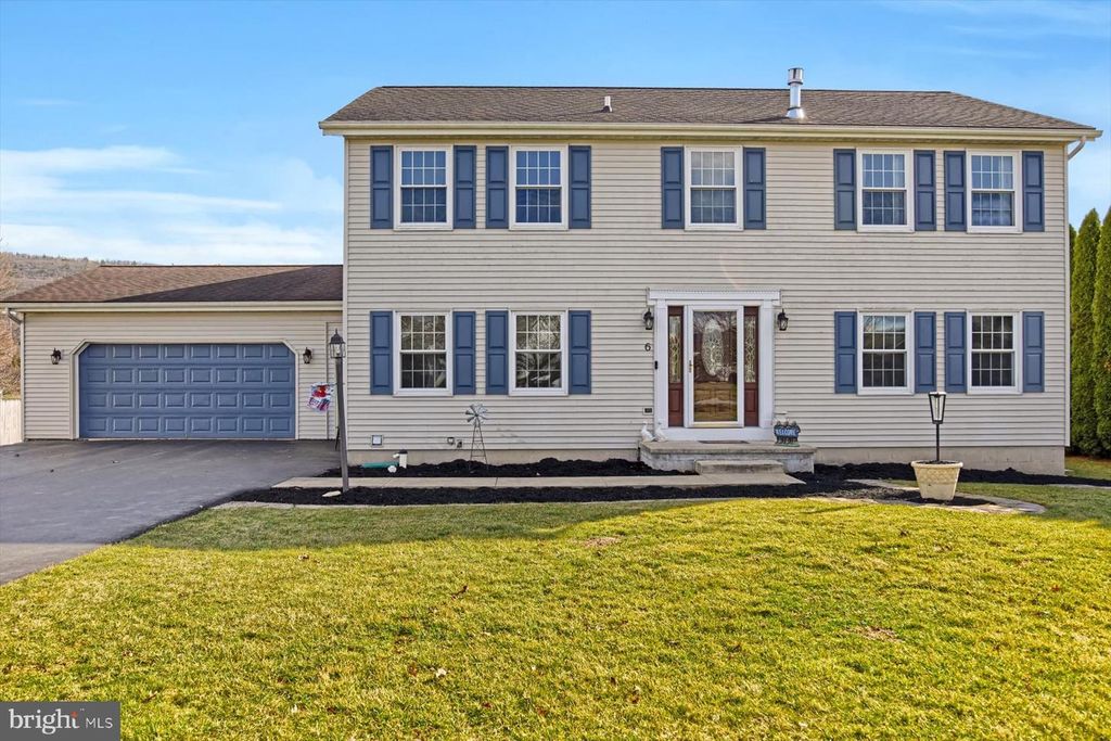 6 JAMES STREET, Mill Hall, PA 17751