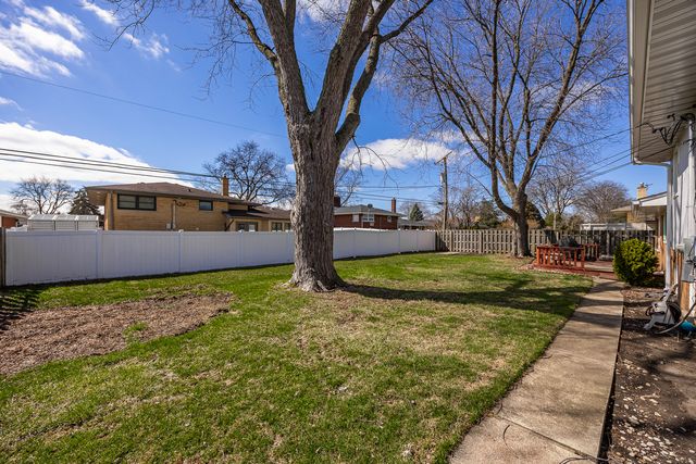 6043 W 127th Place, Palos Heights, IL 60463