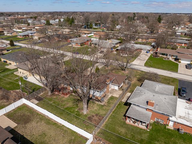 6043 W 127th Place, Palos Heights, IL 60463