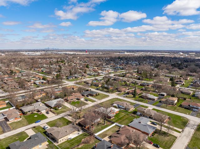 6043 W 127th Place, Palos Heights, IL 60463