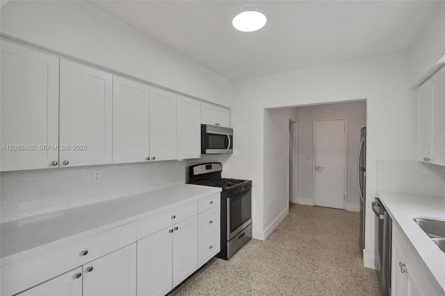 2125 Alamanda Drive, North Miami, FL 33181