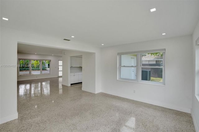 2125 Alamanda Drive, North Miami, FL 33181