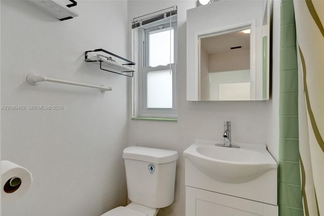 2125 Alamanda Drive, North Miami, FL 33181