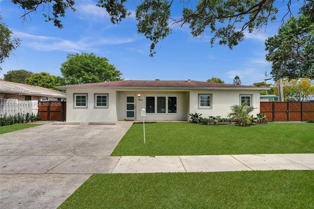 2125 Alamanda Drive, North Miami, FL 33181