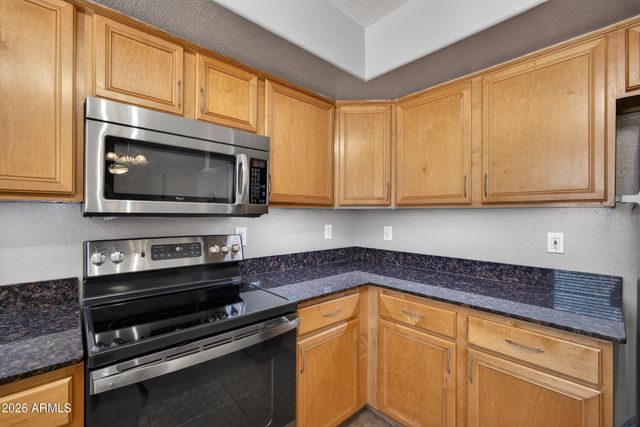 812 E LOVEGRASS Drive, San Tan Valley, AZ 85143