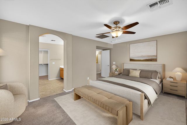 812 E LOVEGRASS Drive, San Tan Valley, AZ 85143