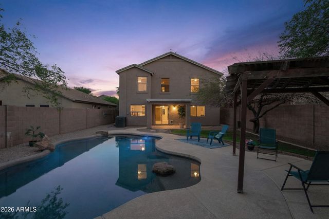 812 E LOVEGRASS Drive, San Tan Valley, AZ 85143